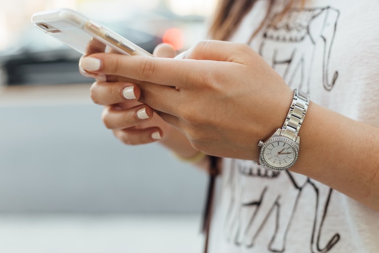 smartphone mani.jpg